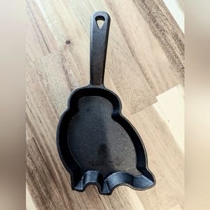 Harry Potter Cast Iron Mini Skillet Hedwig Owl